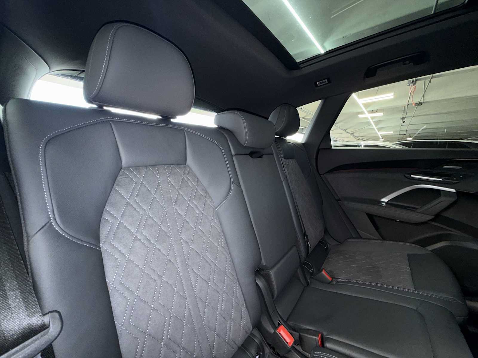 Used 2025 Audi SQ5 Premium Plus AWD/4WD image 26