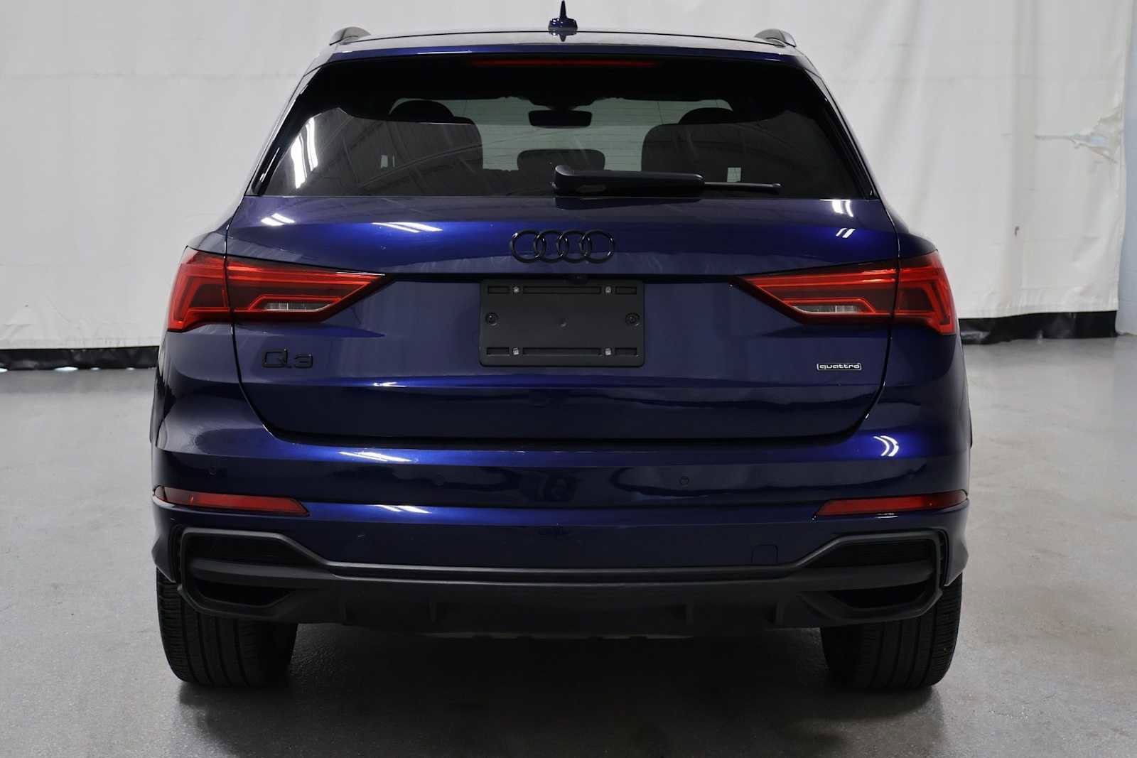 Used 2023 Audi Q3 2.0T Premium Plus w/ Premium Plus Package AWD/4WD image 7