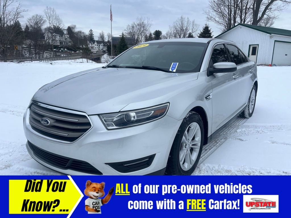 Used 2019 Ford Taurus SEL image 2