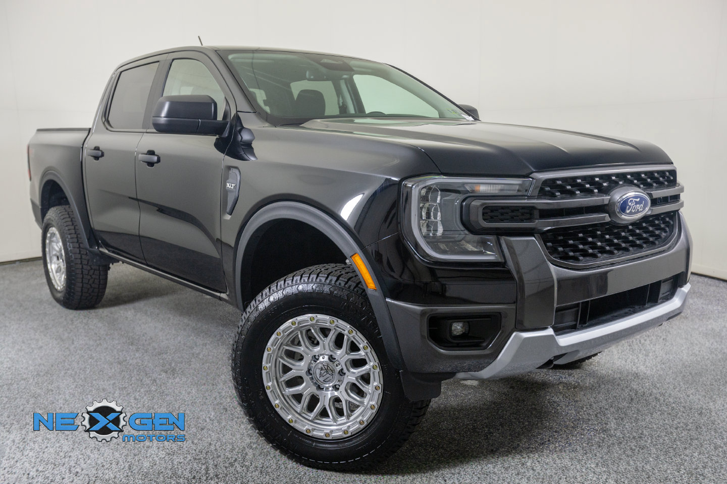 Used 2025 Ford Ranger XLT w/ FX4 Off-Road Package