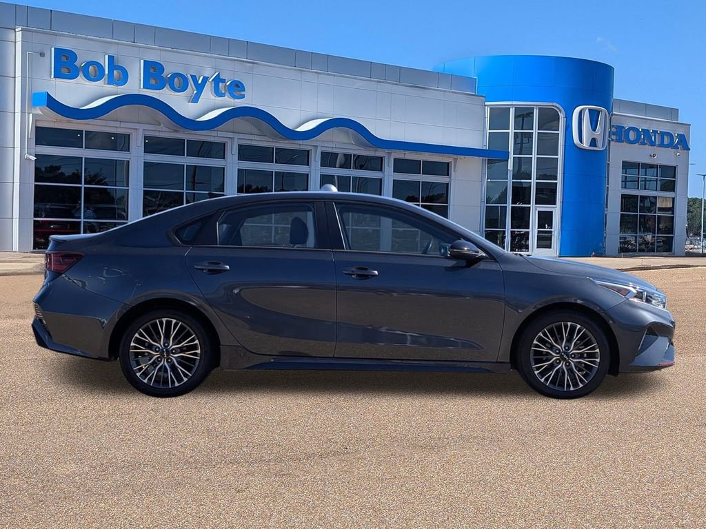 Used 2023 Kia Forte GT-Line image 6