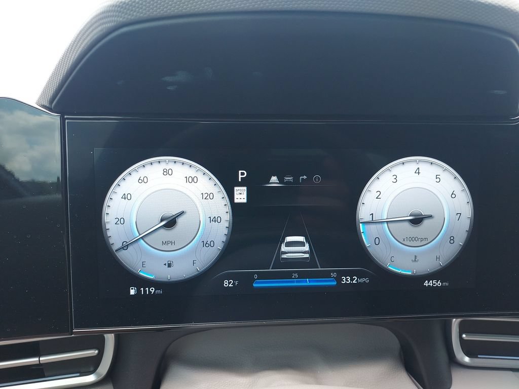 Used 2024 Hyundai Elantra SEL w/ Convenience Package FWD image 18