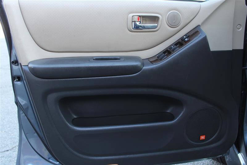 Used 2003 Toyota Highlander 4WD V6 image 12