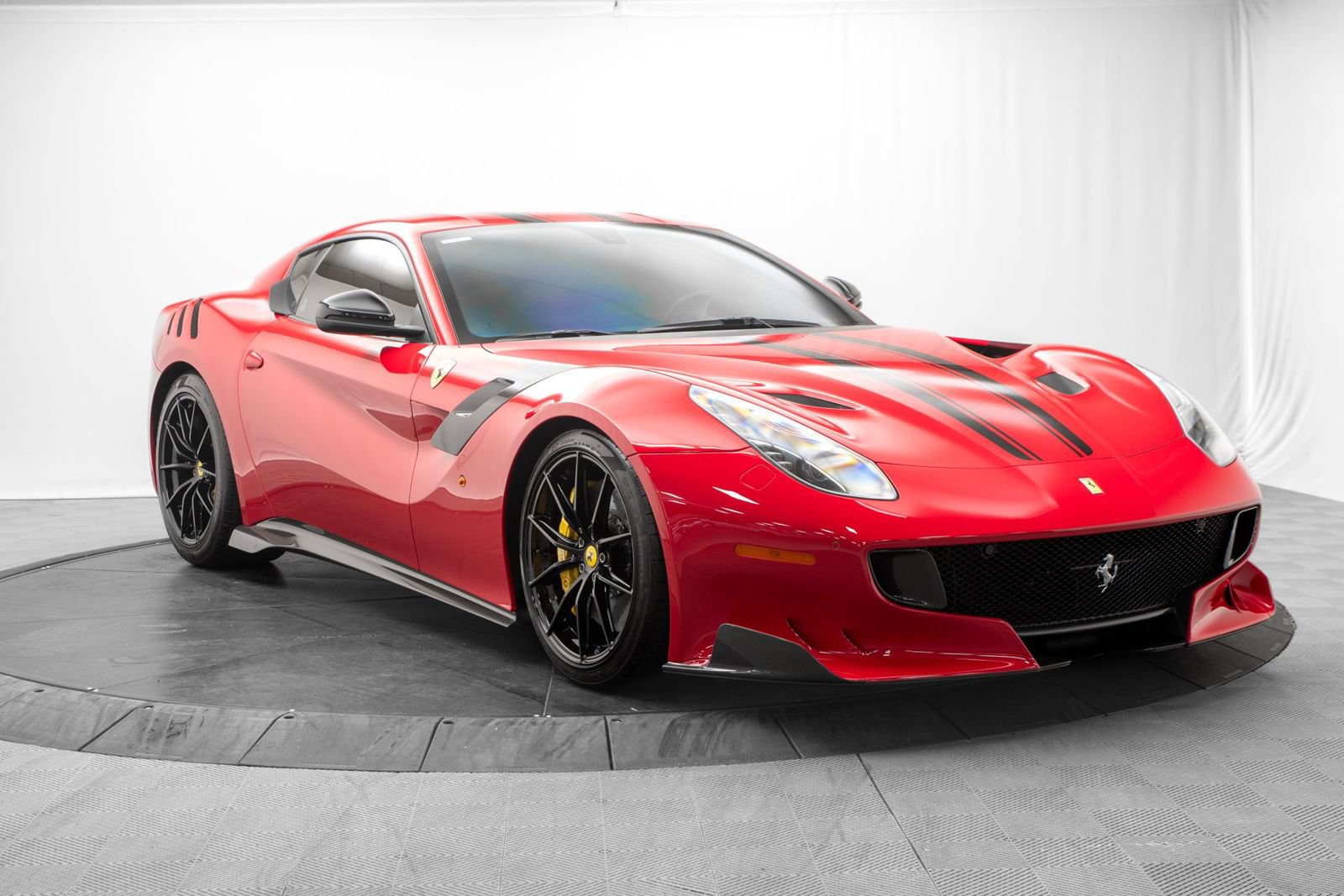 Used 2017 Ferrari F12tdf RWD image 9