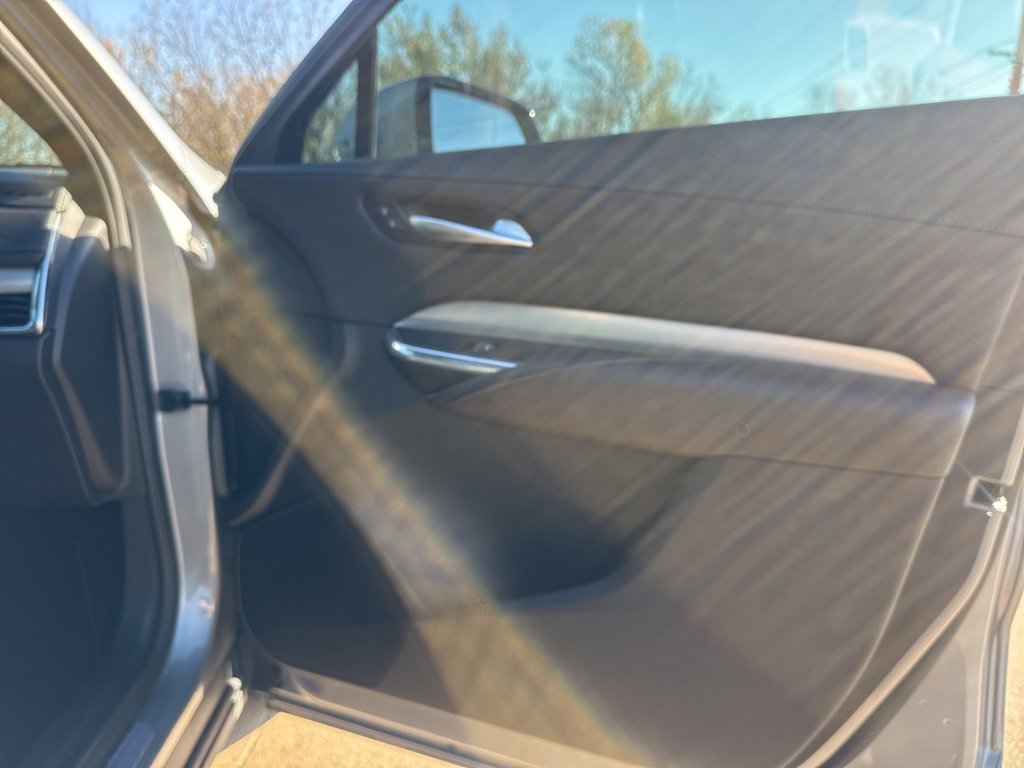 Used 2023 Cadillac XT4 Premium Luxury image 46