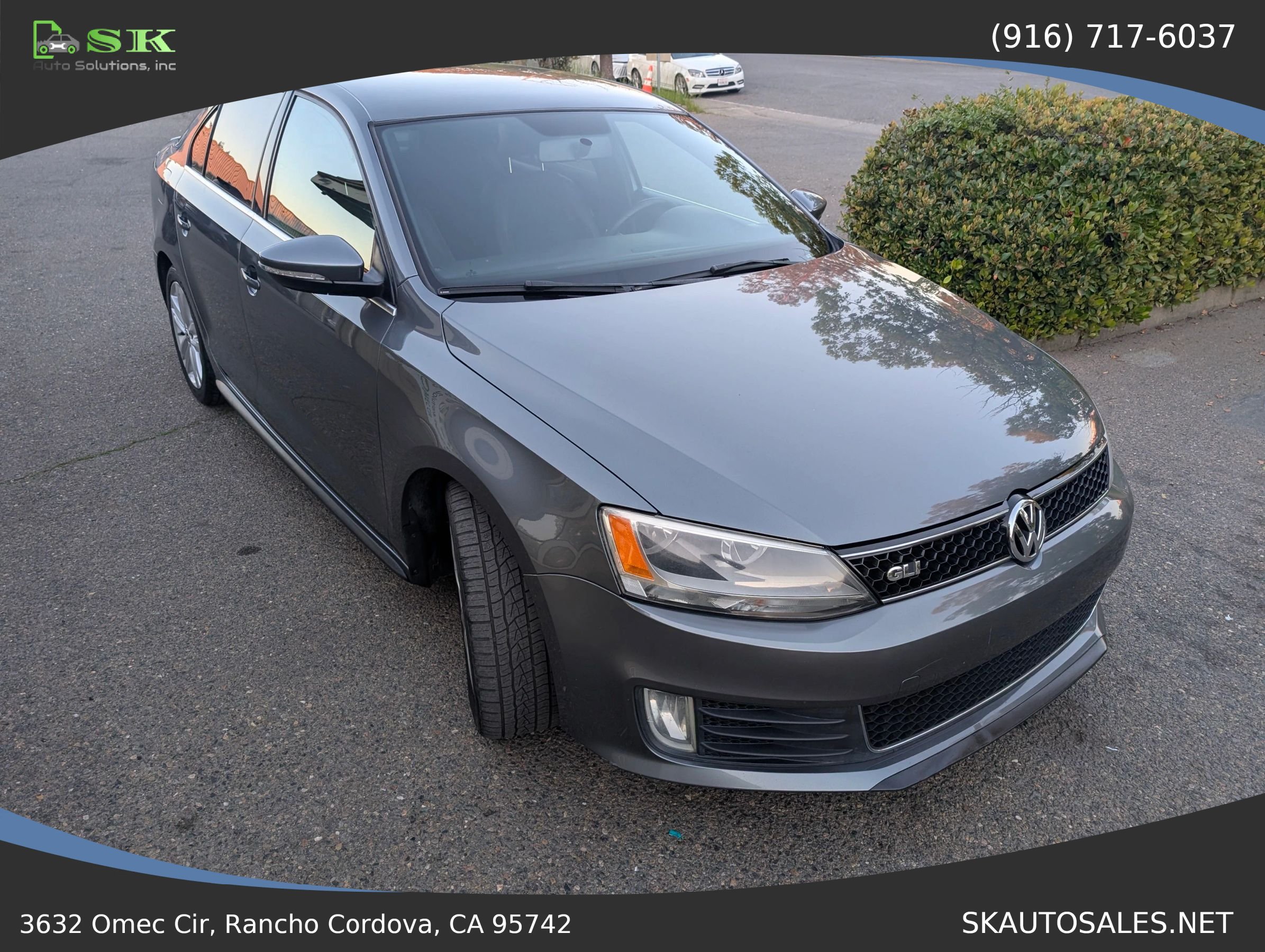 Used 2014 Volkswagen Jetta GLI FWD image 3