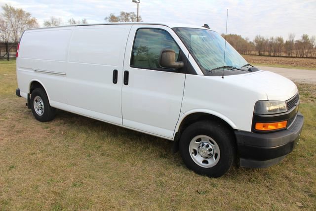 Used 2020 Chevrolet Express 3500 Extended w/ Driver Convenience Package RWD image 5