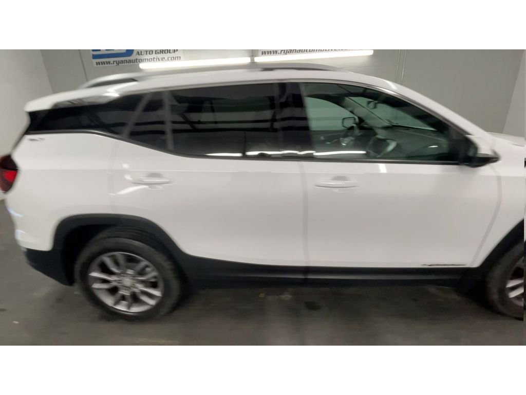 Used 2022 GMC Terrain SLT image 9