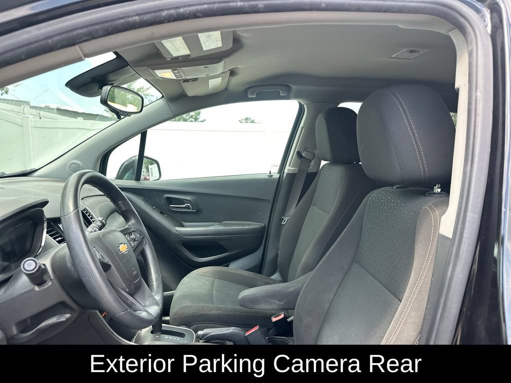 Used 2020 Chevrolet Trax LS w/ Tint and Cruise Package AWD/4WD image 12