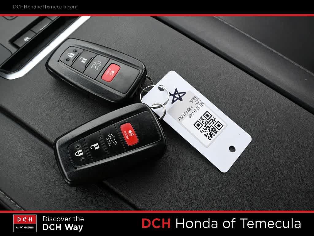 Used 2021 Toyota Highlander XLE FWD image 15