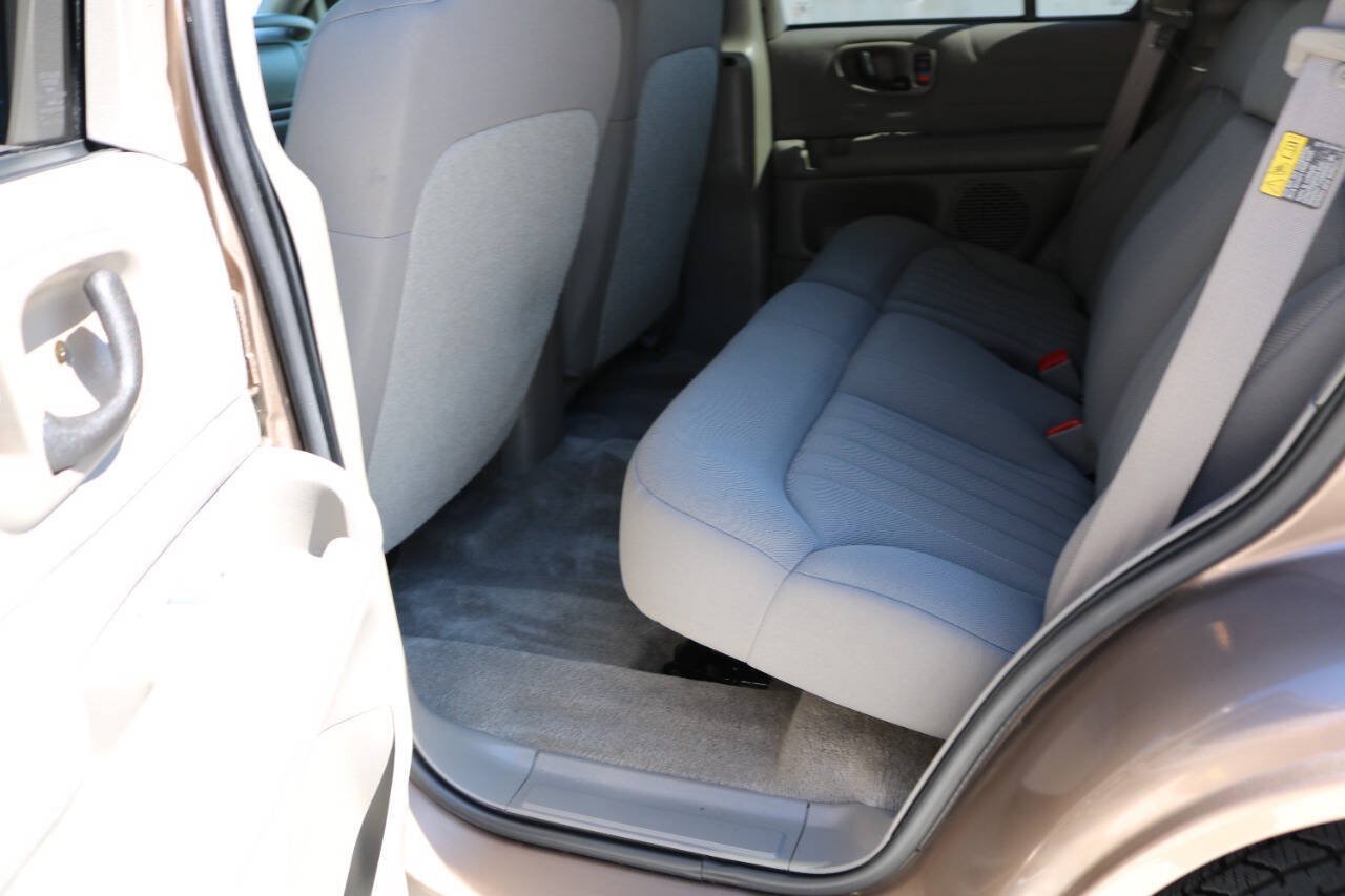 Used 2004 Chevrolet Blazer LS w/ Preferred Equipment Group AWD/4WD image 62