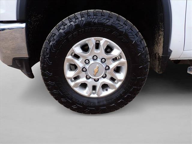 Used 2023 Chevrolet Silverado 2500 LT w/ Convenience Package AWD/4WD image 7