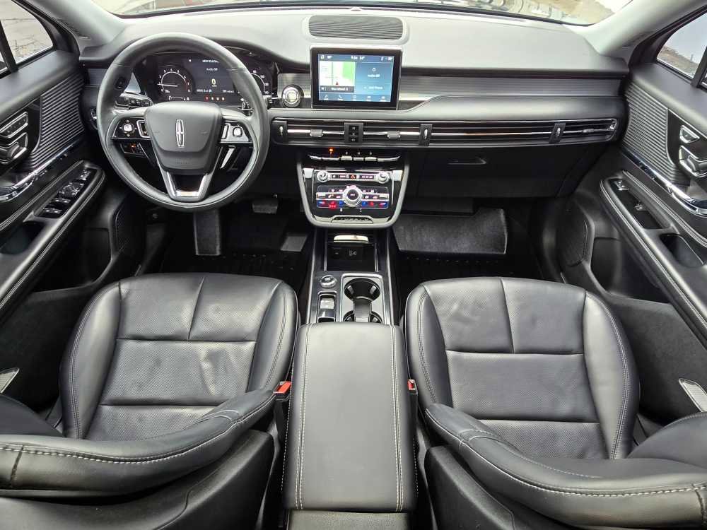 Used 2021 Lincoln Corsair AWD w/ Premium Package image 24