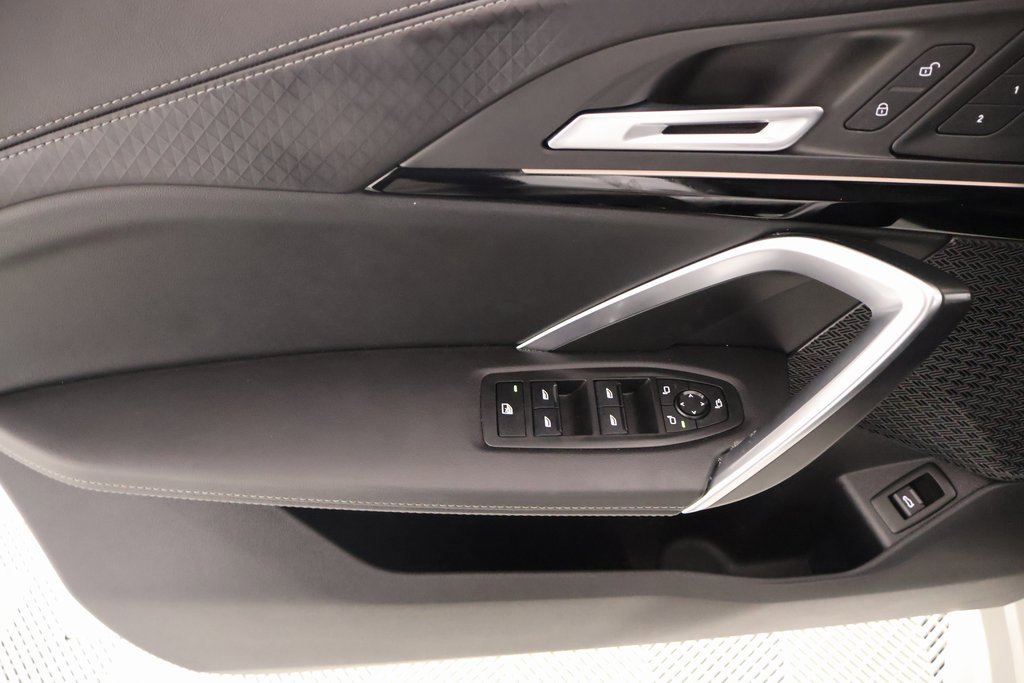 Used 2025 BMW X2 xDrive28i image 16