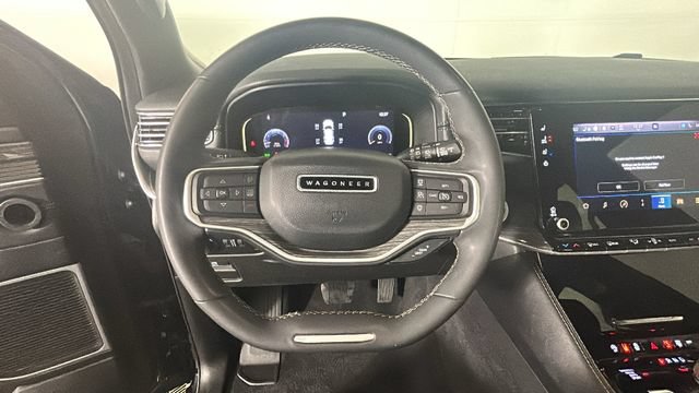 Used 2022 Jeep Wagoneer Series II AWD/4WD image 13