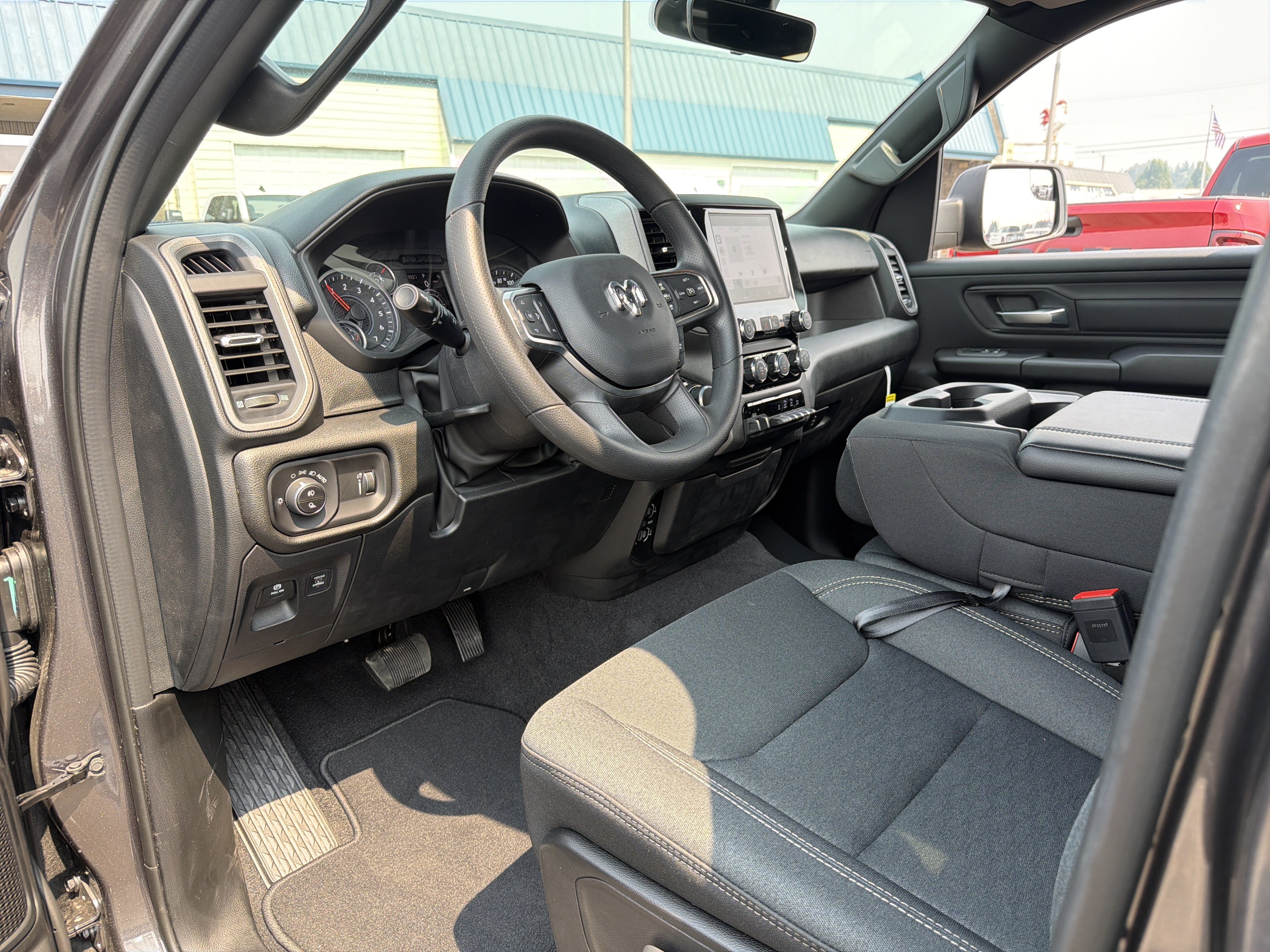 New 2026 RAM 1500 Express AWD/4WD image 9