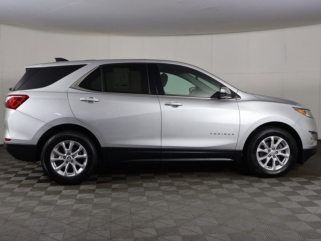 Used 2019 Chevrolet Equinox LT w/ Driver Convenience Package FWD image 17