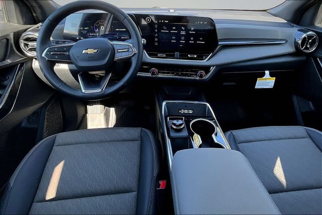 New 2026 Chevrolet Equinox LT w/ Convenience Package II FWD image 5
