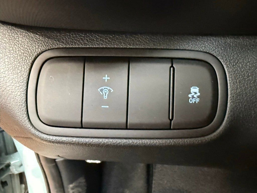 New 2026 Hyundai Venue SEL image 7