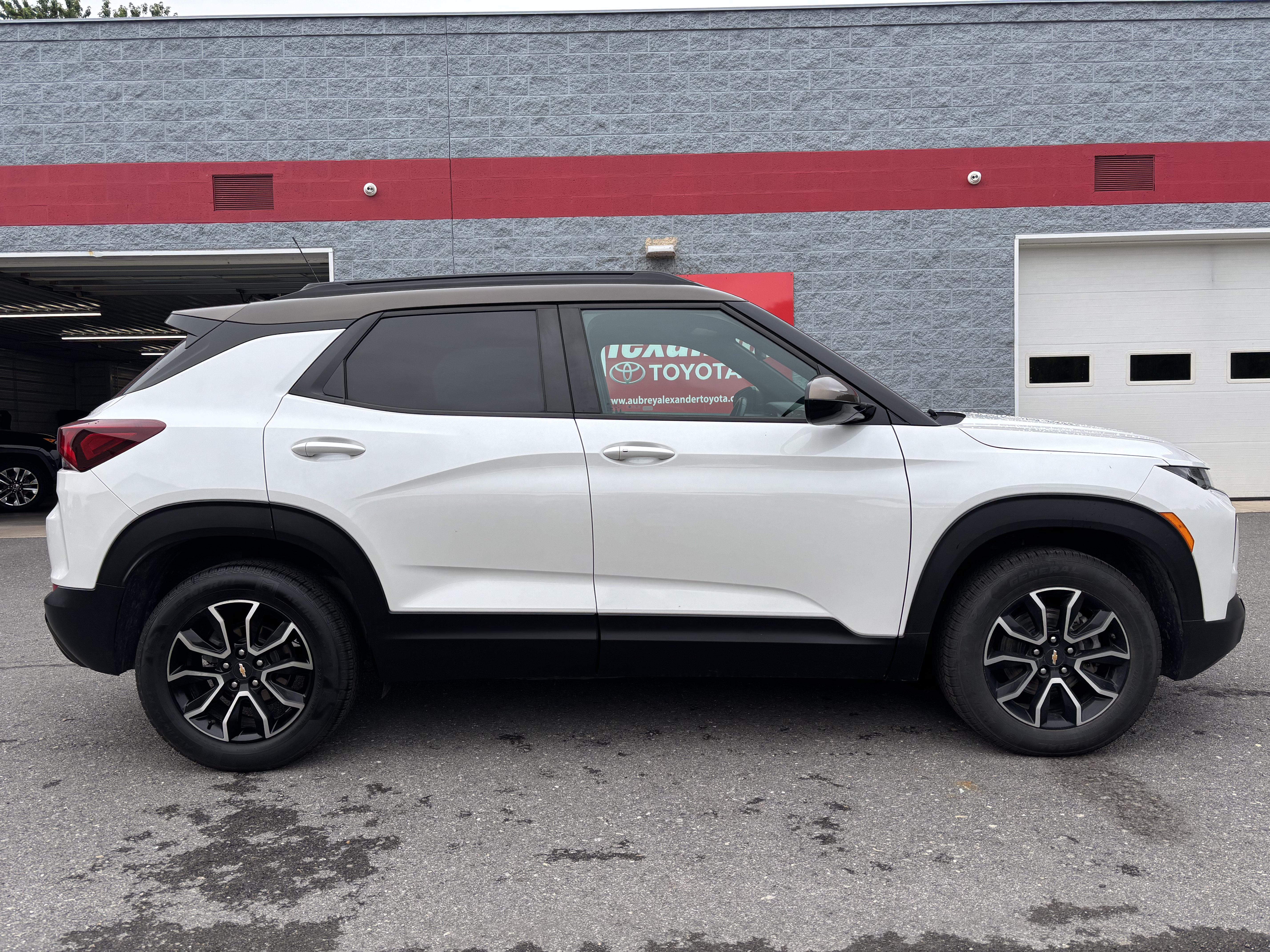 Used 2021 Chevrolet TrailBlazer ACTIV w/ Sun and Liftgate Package AWD/4WD video 2