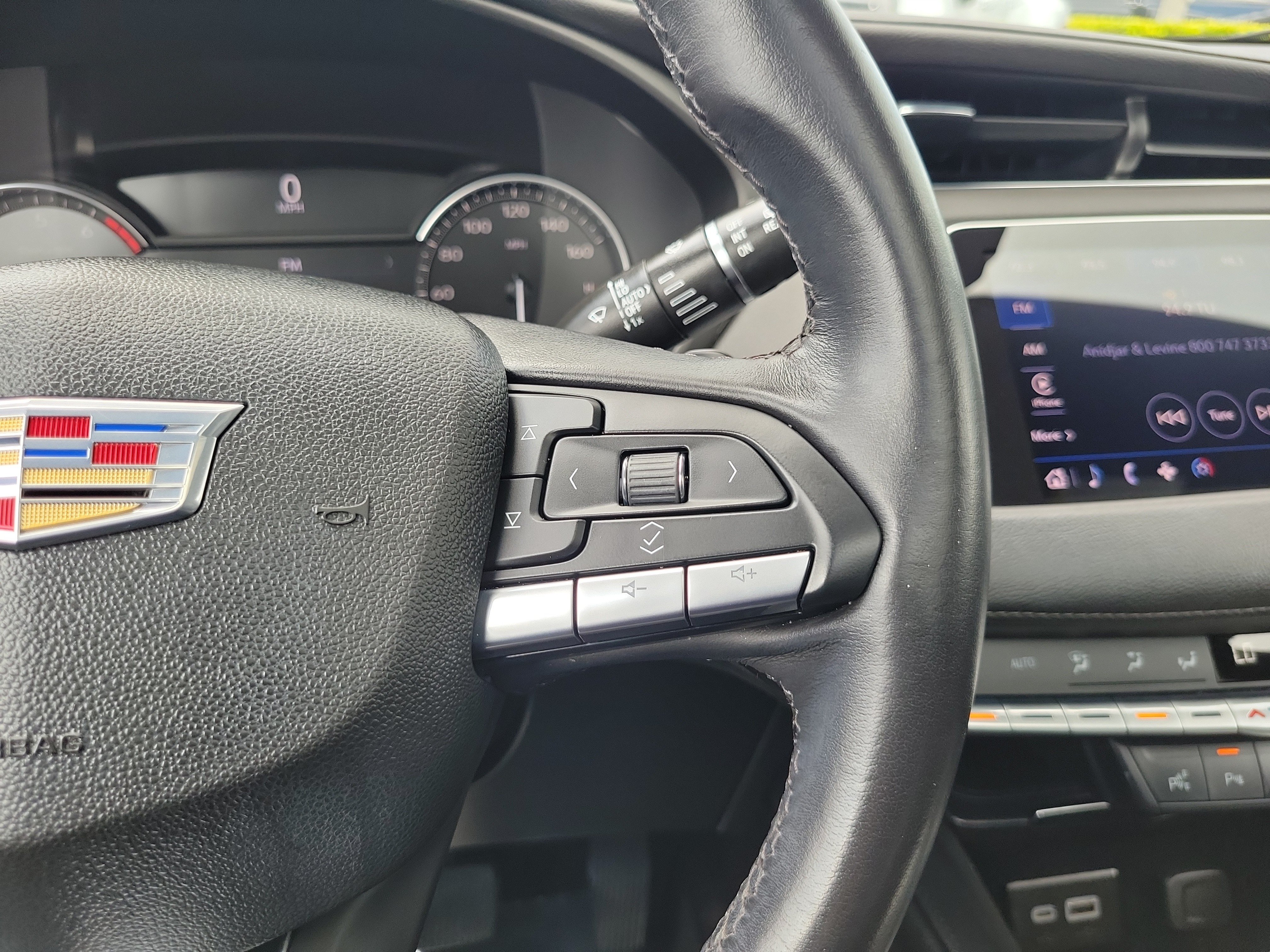Used 2023 Cadillac XT4 Premium Luxury w/ Enhanced Visibility Package FWD image 23