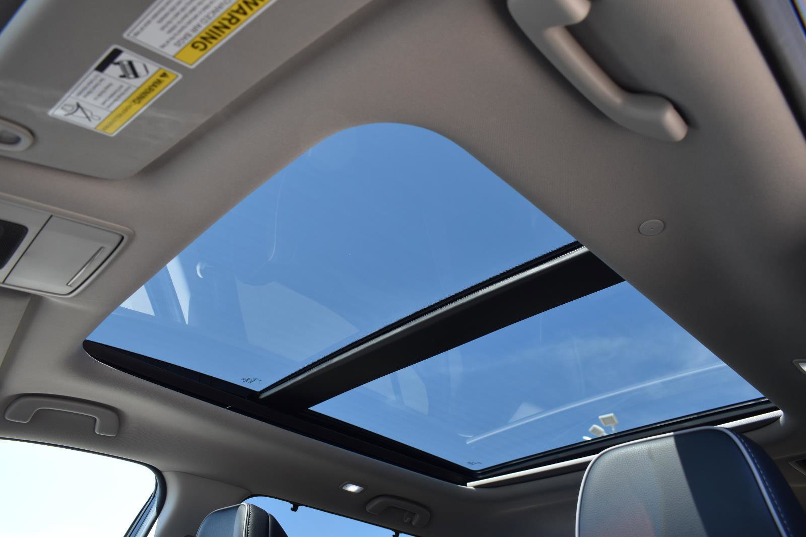 Used 2025 Honda Pilot Elite image 13