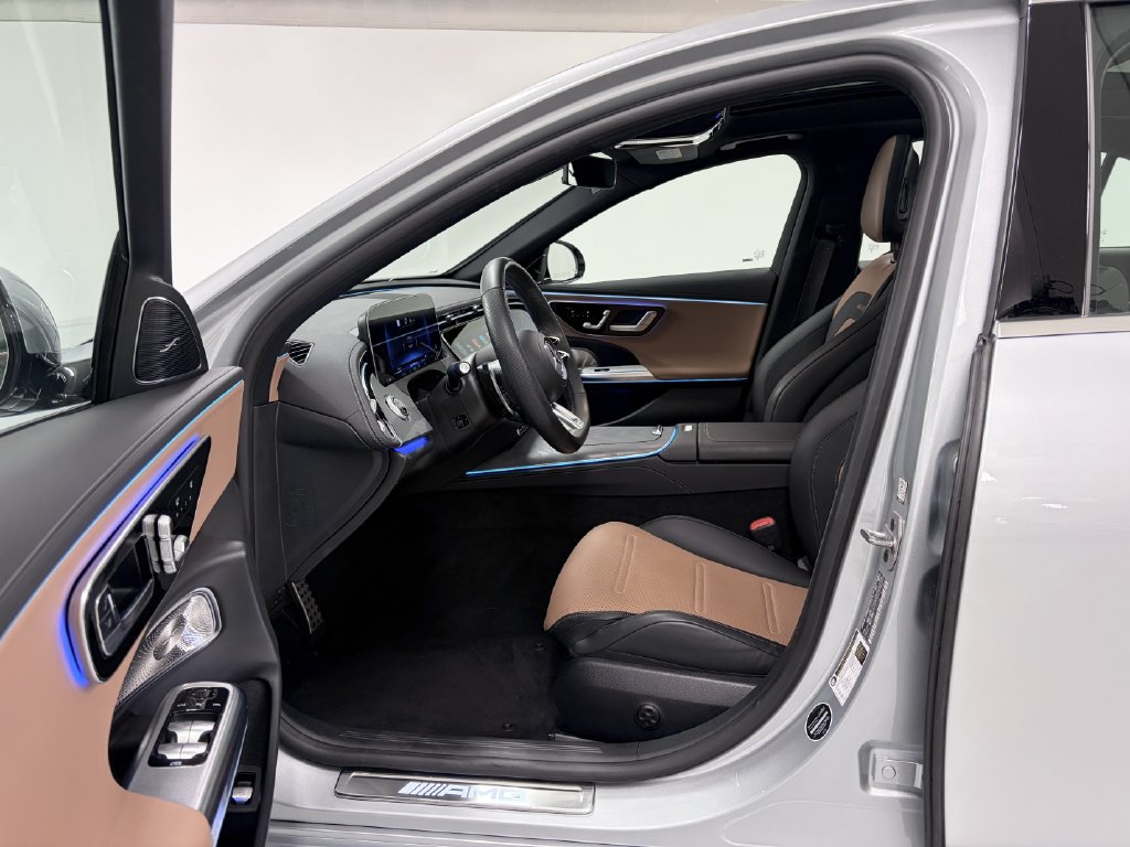 Certified 2025 Mercedes-Benz E 53 AMG e 4MATIC Sedan image 15