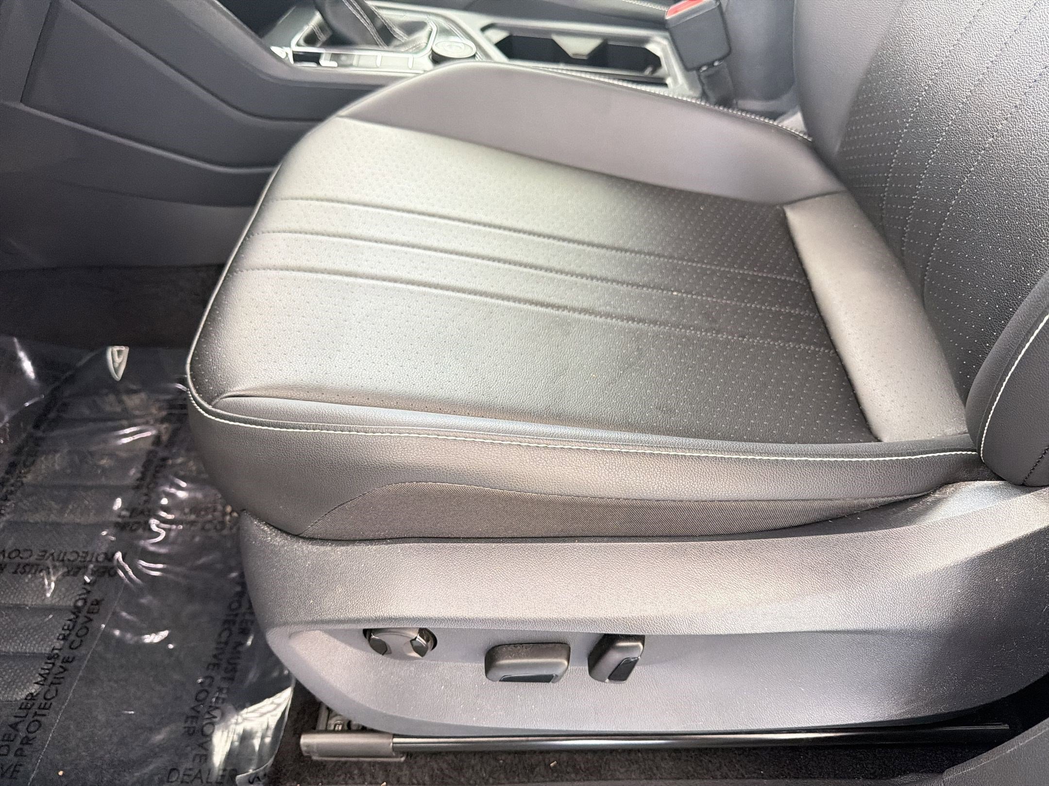 Certified 2024 Volkswagen Tiguan SE image 14