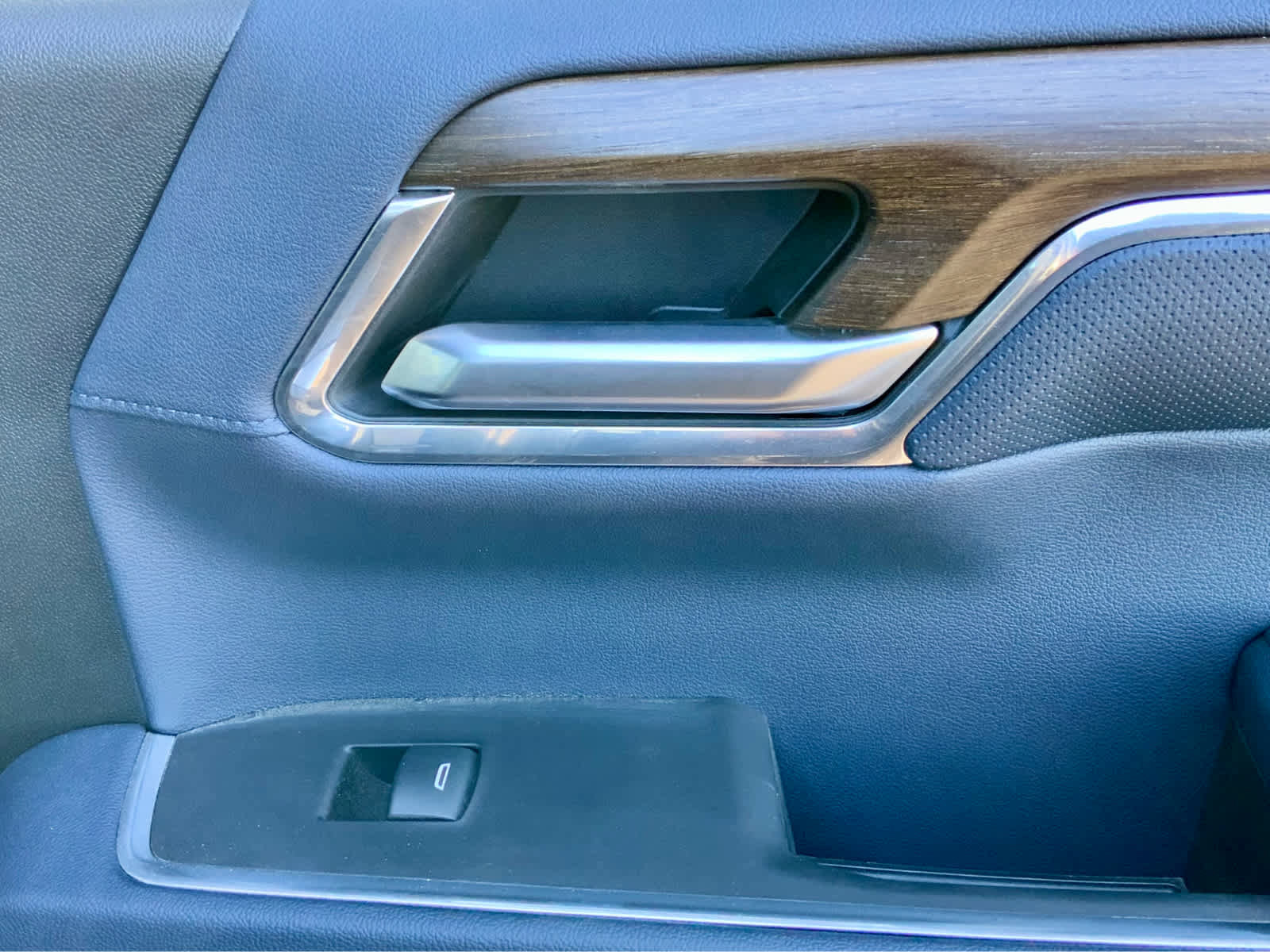 Used 2024 Chevrolet Silverado 1500 High Country w/ Technology Package image 57