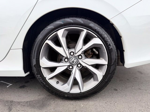 Used 2019 Honda Civic Touring image 30