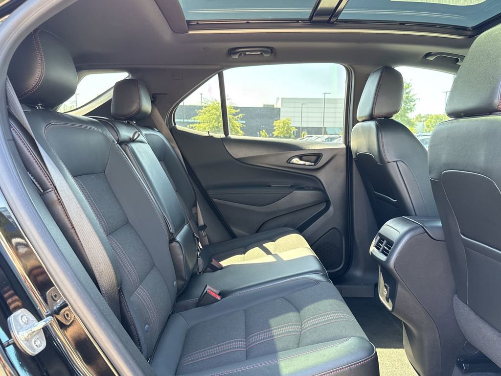 Used 2023 Chevrolet Equinox RS image 17