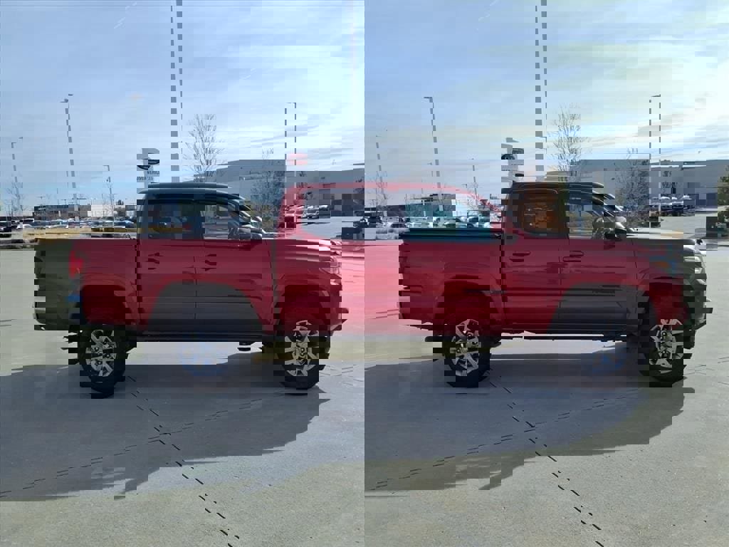 Used 2019 Toyota Tacoma SR5 image 8