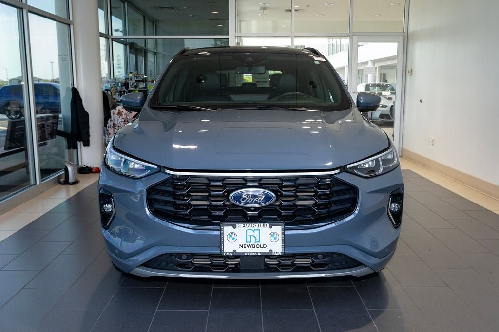 Used 2023 Ford Escape ST-Line Elite w/ Premium Technology Package AWD/4WD image 12