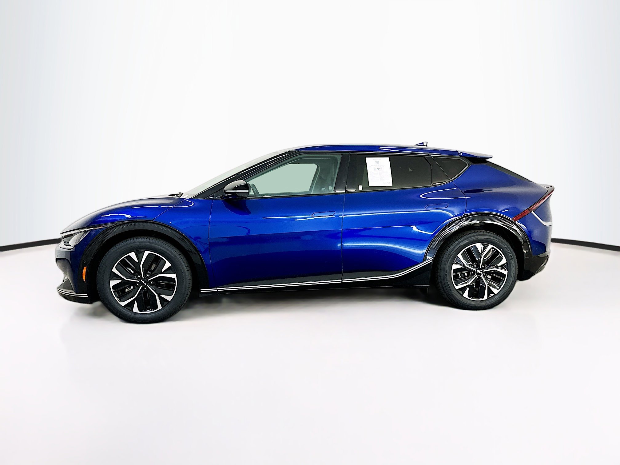 Used 2024 Kia EV6 Wind w/ Wind Technology Package AWD/4WD image 4
