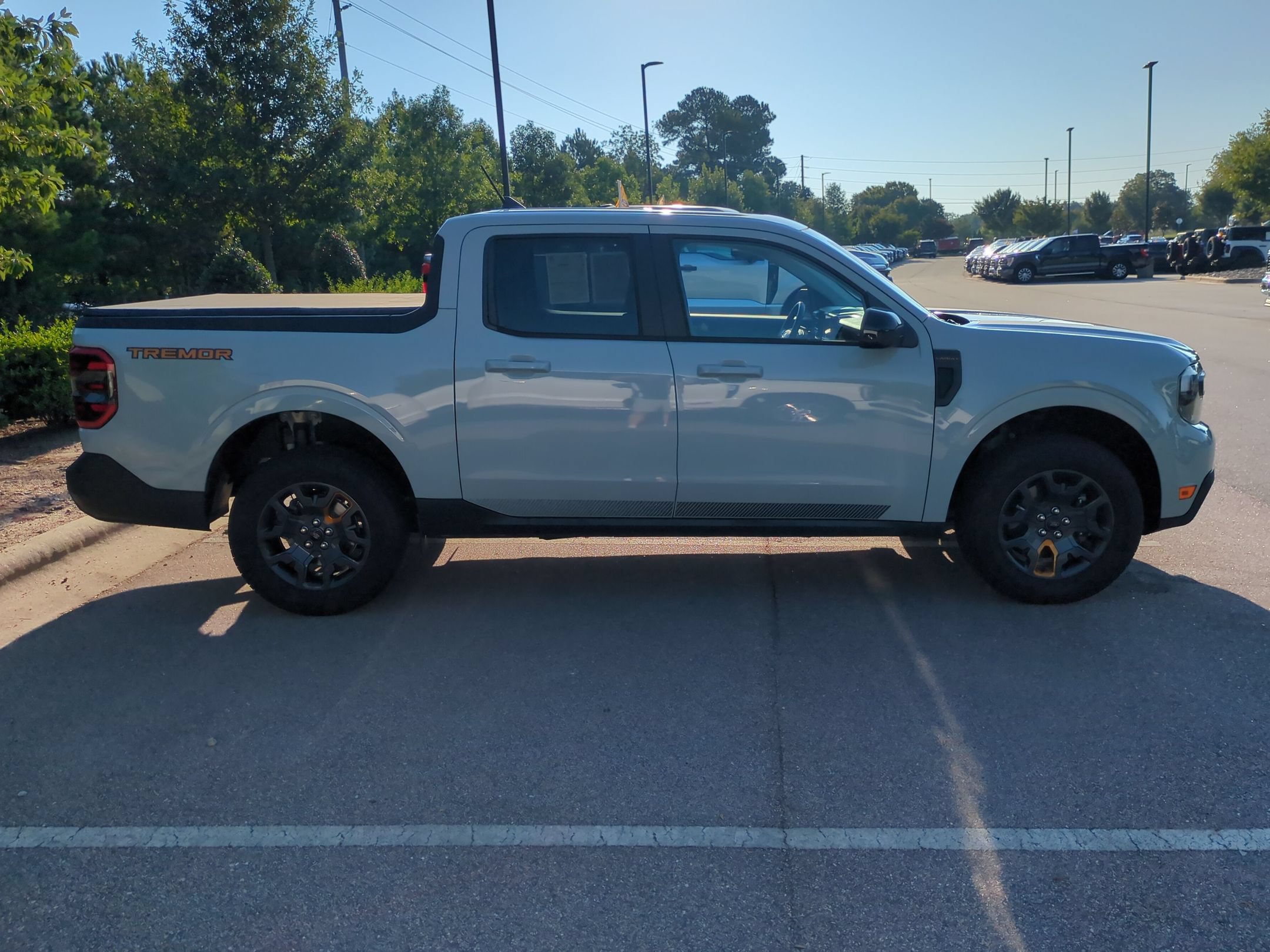 Used 2024 Ford Maverick Tremor w/ Tremor Off-Road Package AWD/4WD image 3