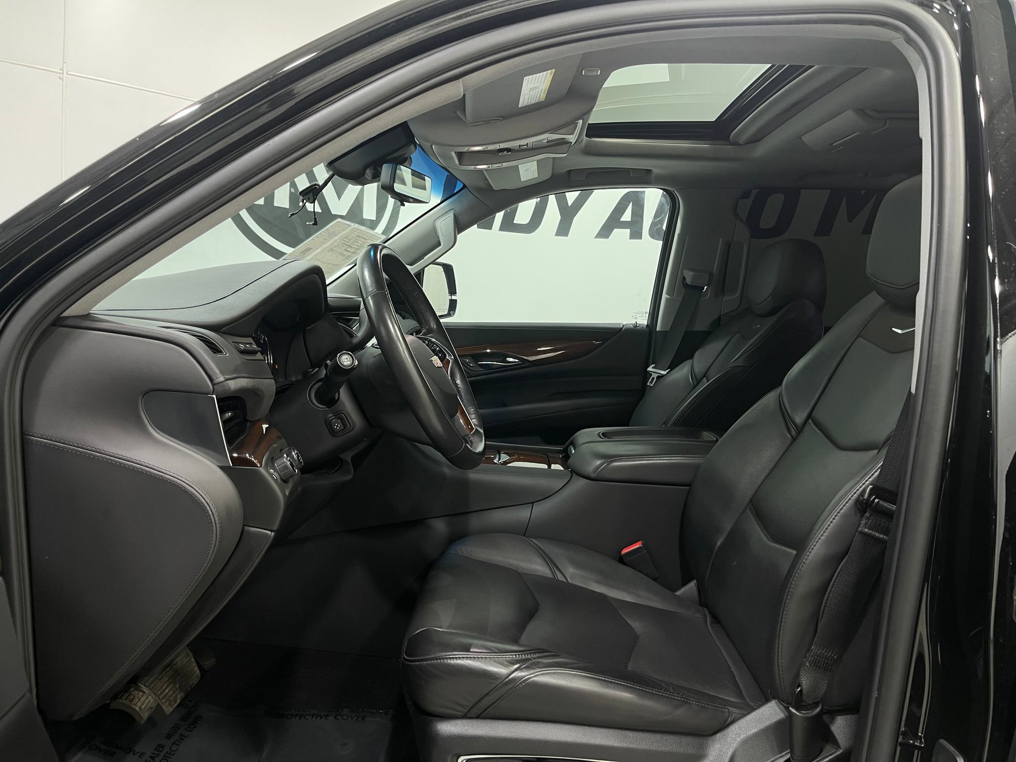 Used 2019 Cadillac Escalade ESV Luxury image 12