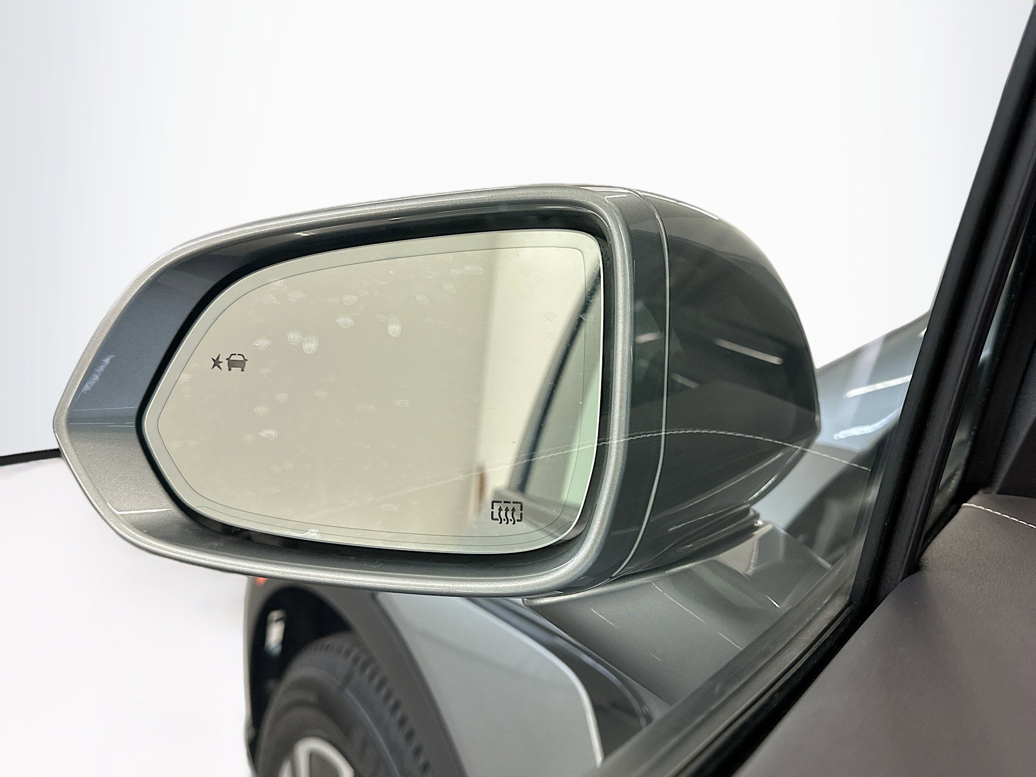 Used 2024 Chevrolet Blazer EV LT image 16