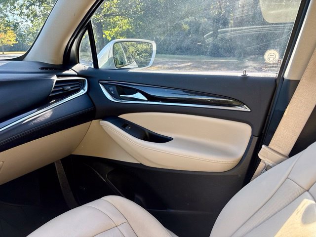 Used 2020 Buick Enclave Premium w/ Sun and Sites Package FWD image 23