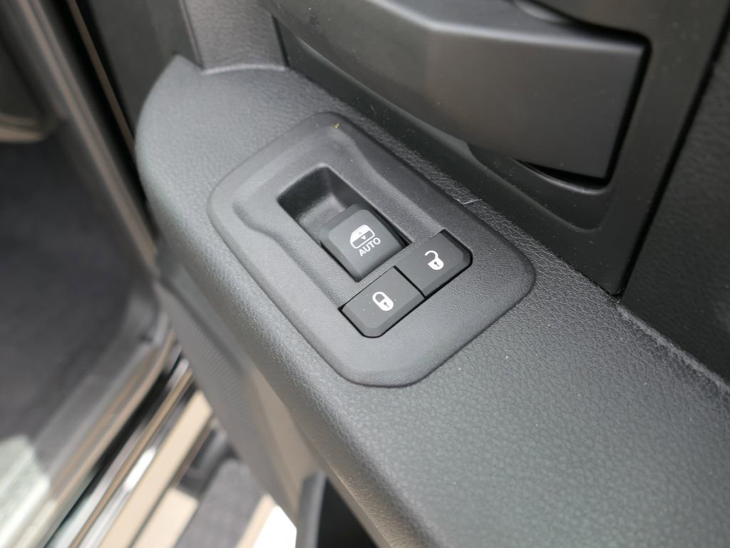 New 2026 RAM 3500 Tradesman AWD/4WD image 24