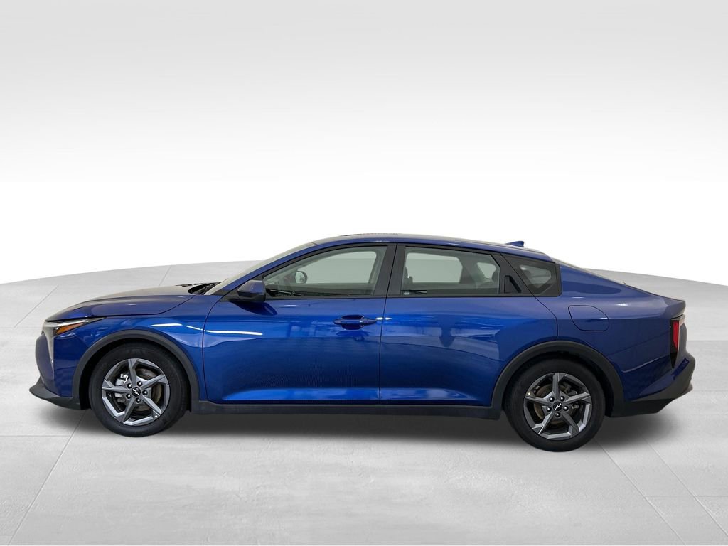 Used 2025 Kia K4 FWD image 2
