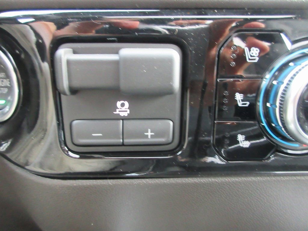 New 2026 GMC Sierra 3500 SLT w/ SLT Premium Package image 21