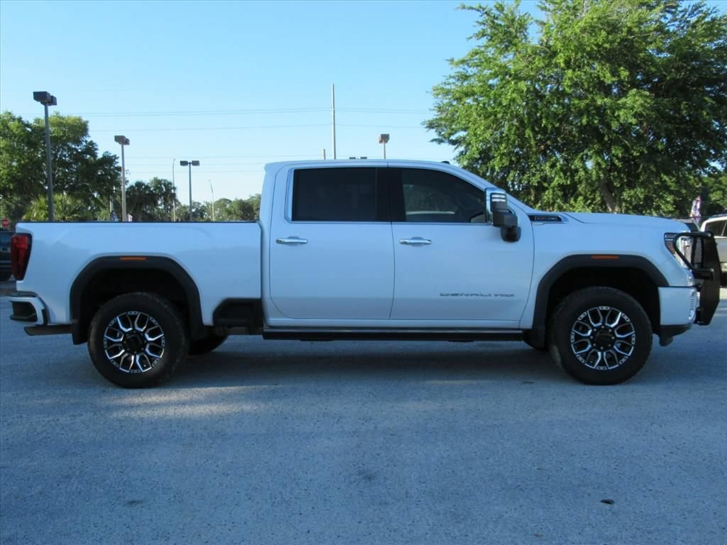 Used 2023 GMC Sierra 2500 Denali w/ Denali Ultimate Package AWD/4WD image 2