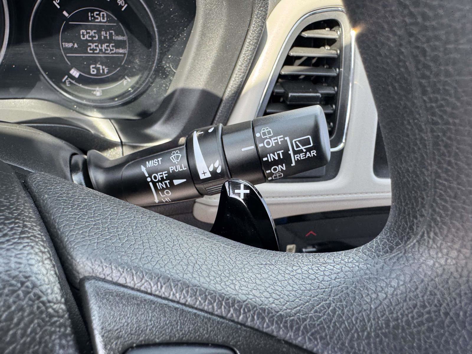 Used 2018 Honda HR-V EX image 24