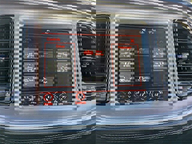 Used 2022 Dodge Challenger R/T w/ Plus Package image 20