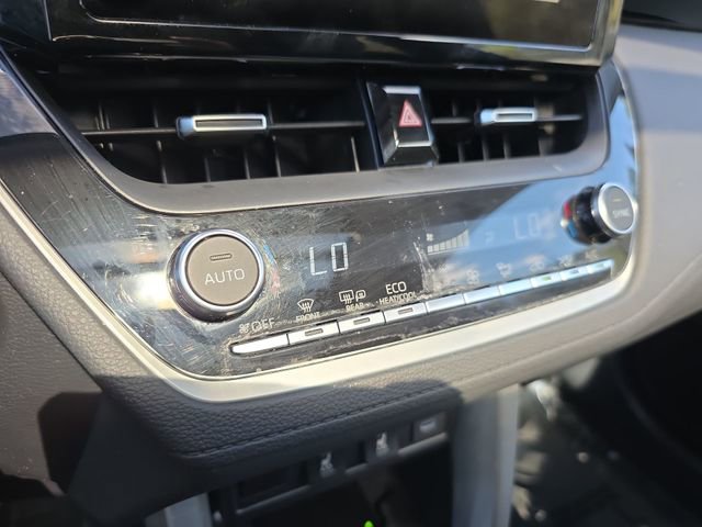 Used 2024 Toyota Corolla Cross XLE w/ Convenience Package image 34