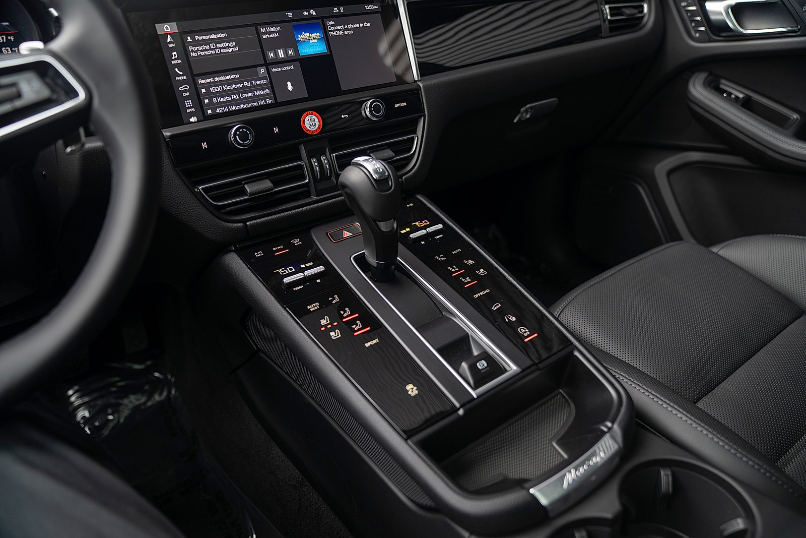 Certified 2026 Porsche Macan AWD/4WD image 13
