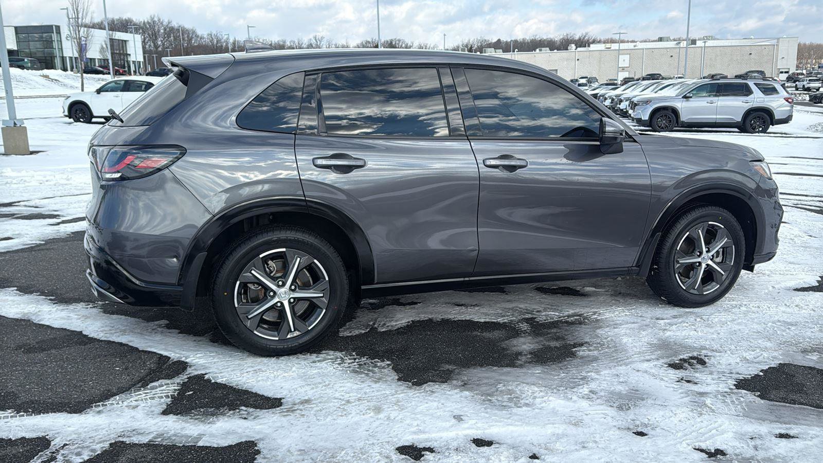 Used 2024 Honda HR-V EX-L image 5