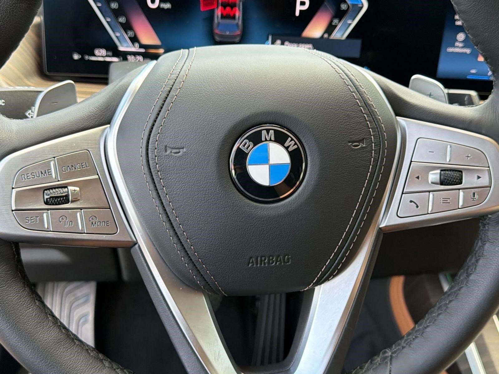 Used 2026 BMW X7 xDrive40i w/ Premium Package AWD/4WD image 17