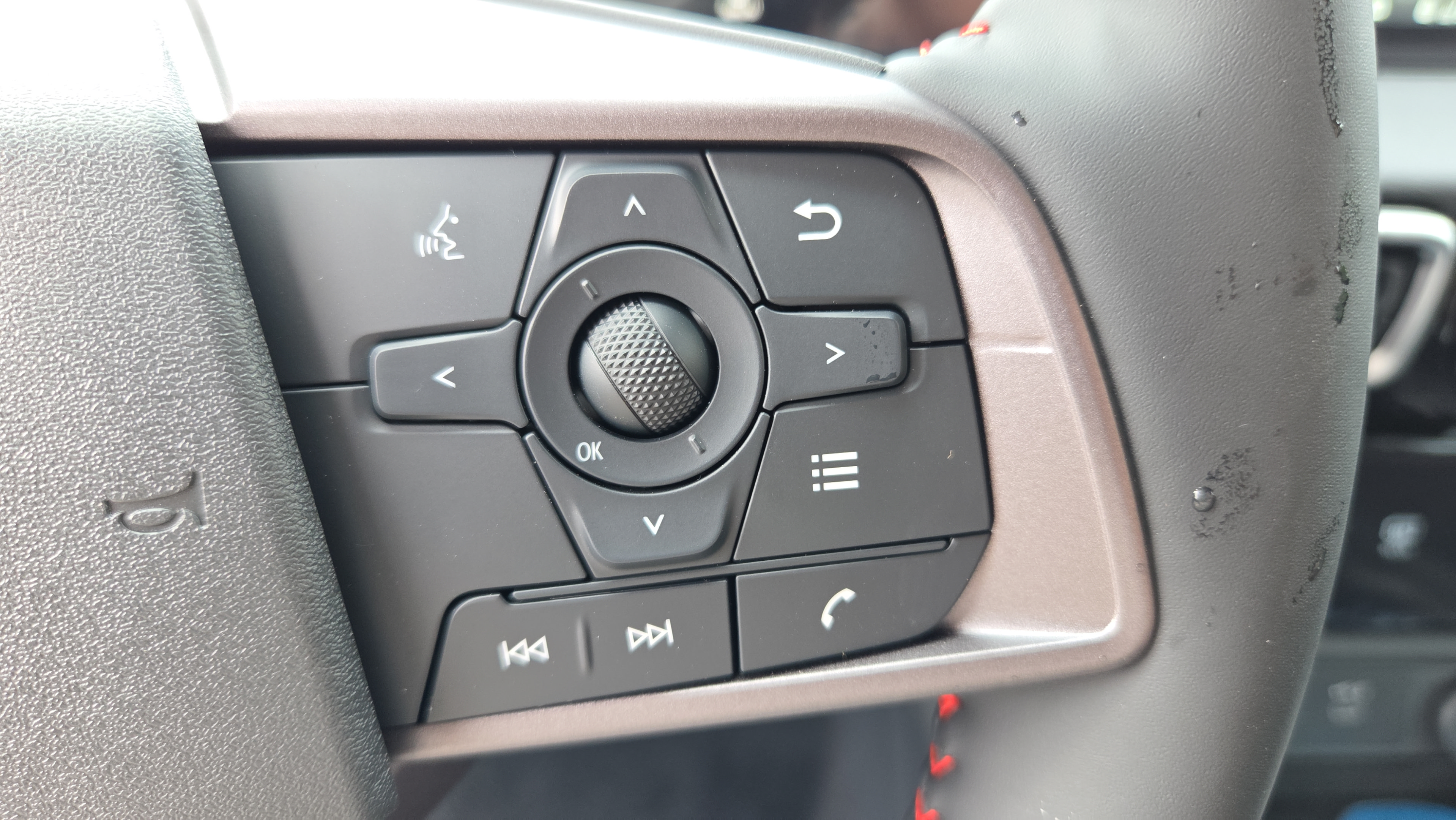 New 2027 Nissan Sentra SR w/ SR All Weather Package FWD image 26