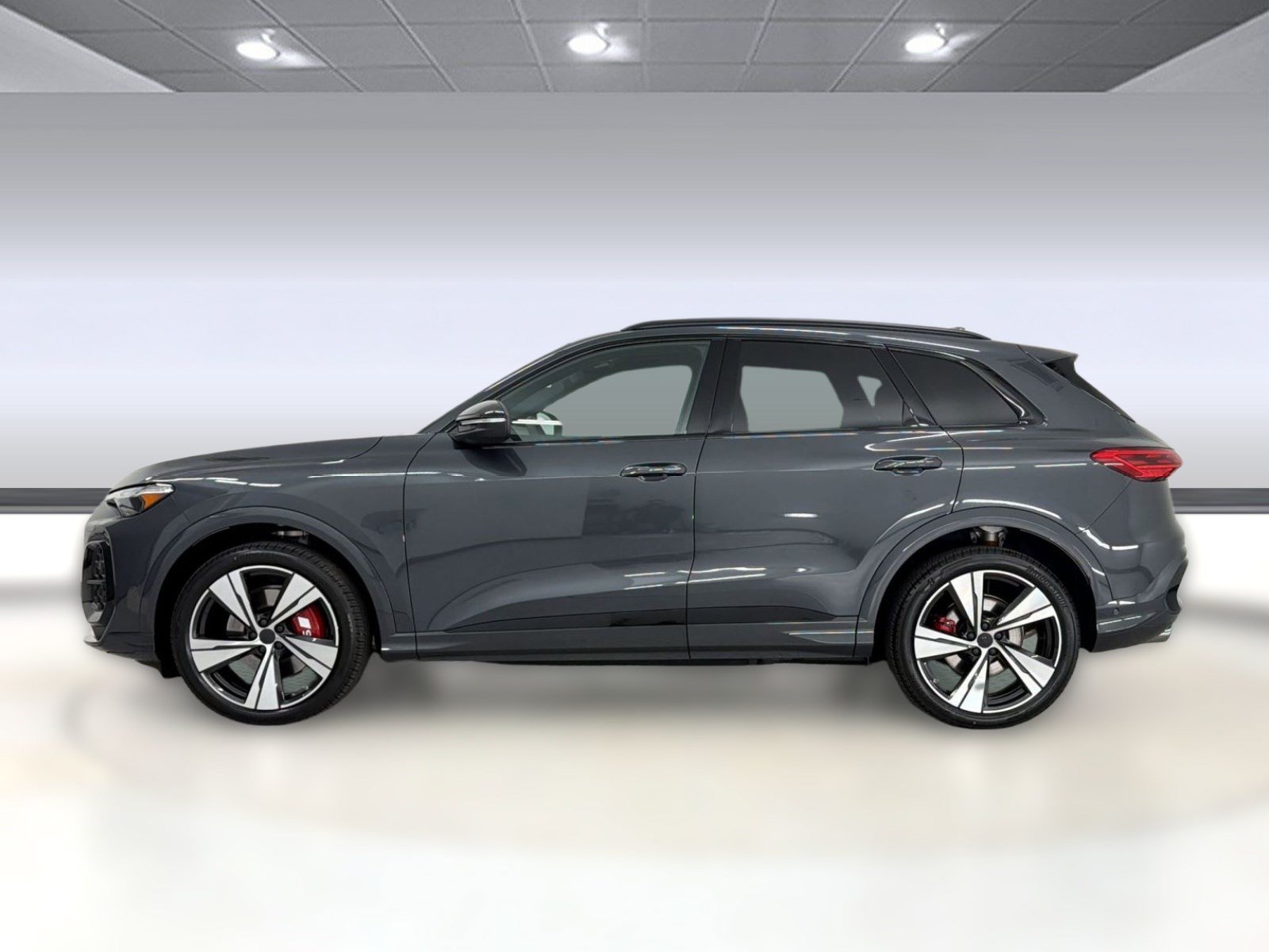 New 2026 Audi SQ5 Premium Plus AWD/4WD image 2